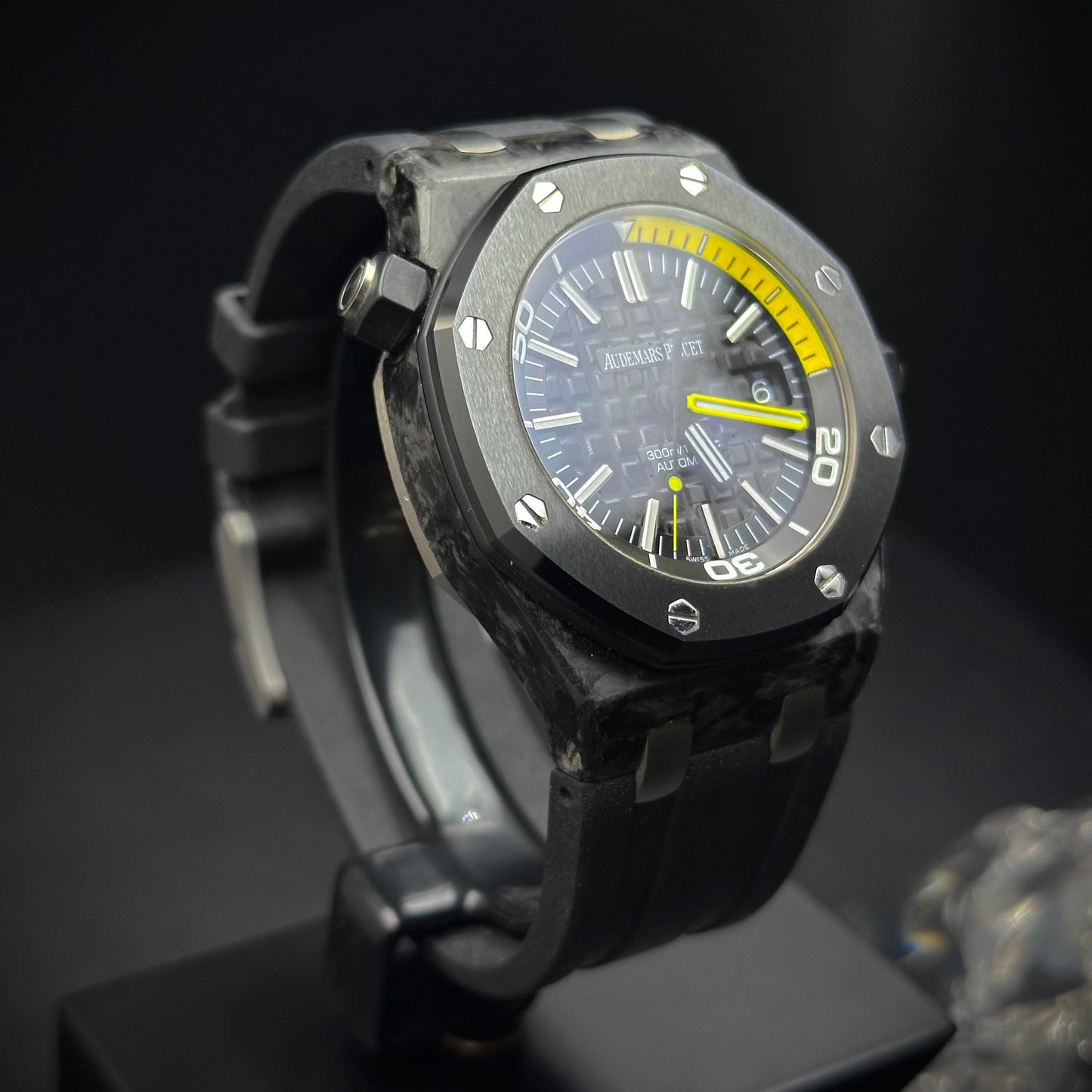 15706AU.OO.A002CA.01 Audemars Piguet royal oak offshore diver black dial with “Méga Tapisserie” pattern 42mm (Pre-Owned)