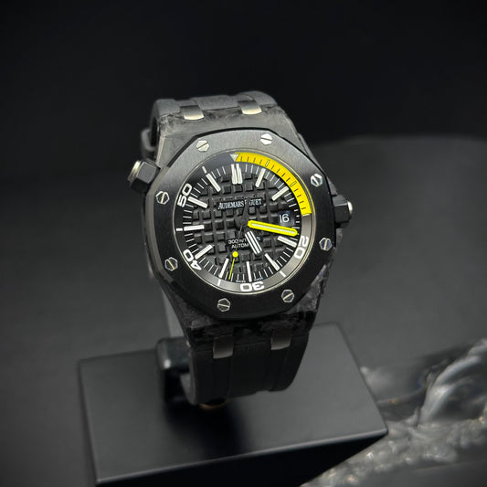 15706AU.OO.A002CA.01 Audemars Piguet royal oak offshore diver black dial with “Méga Tapisserie” pattern 42mm (Pre-Owned)